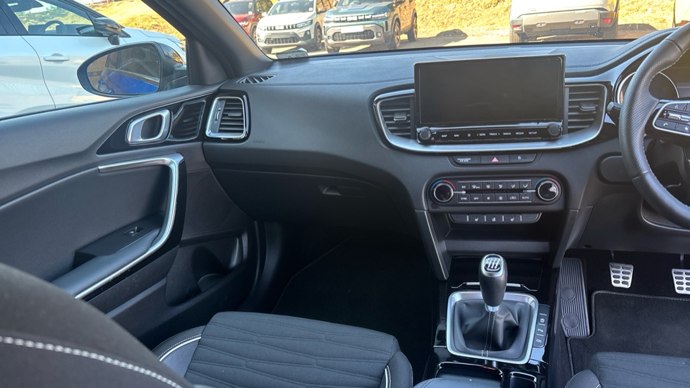 Kia Ceed 1.5T GDi ISG GT-Line 5dr Petrol Hatchback - Image 23