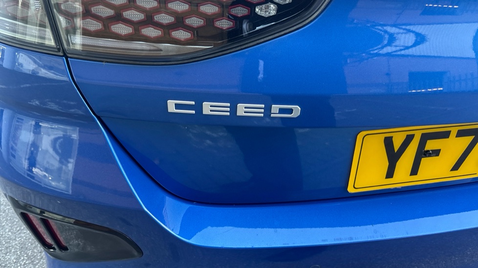 Kia Ceed 1.5T GDi ISG GT-Line 5dr Petrol Hatchback - Image 26