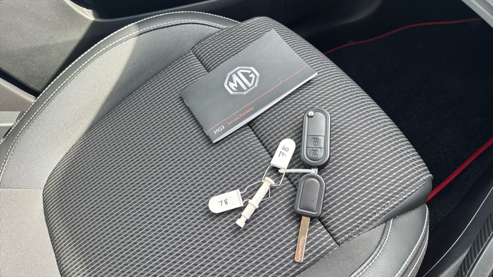 MG MG3 1.5 VTi-TECH Exclusive 5dr [Navigation] Petrol Hatchback - Image 19