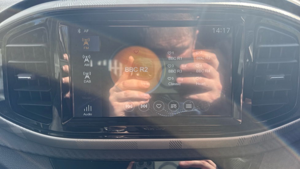 MG MG3 1.5 VTi-TECH Exclusive 5dr [Navigation] Petrol Hatchback - Image 31