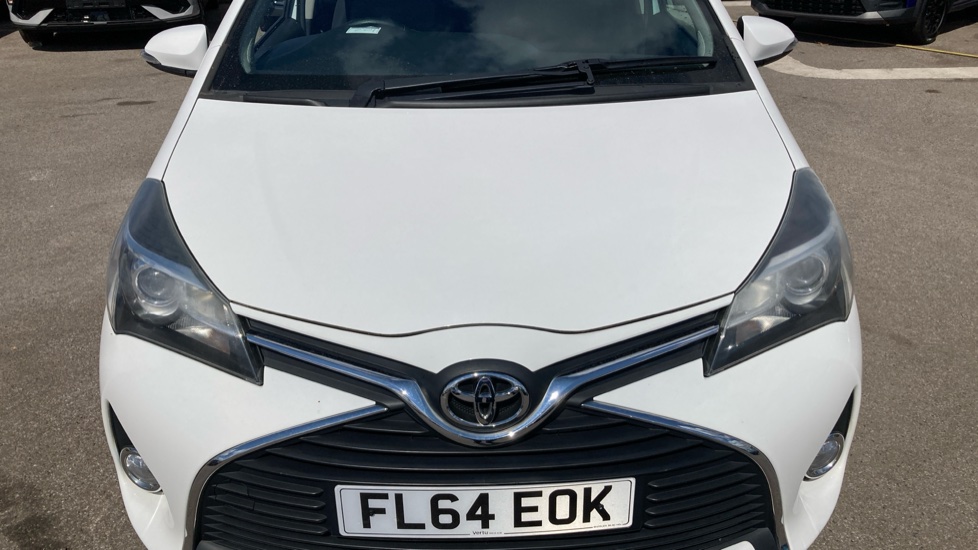 Toyota Yaris 1.0 VVT-i Icon 5dr Petrol Hatchback - Image 8