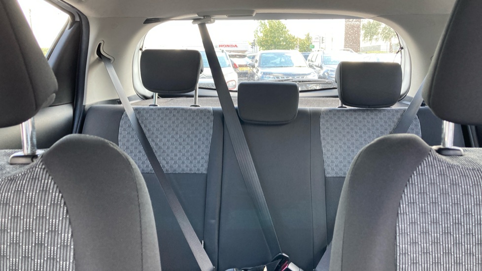 Toyota Yaris 1.0 VVT-i Icon 5dr Petrol Hatchback - Image 15