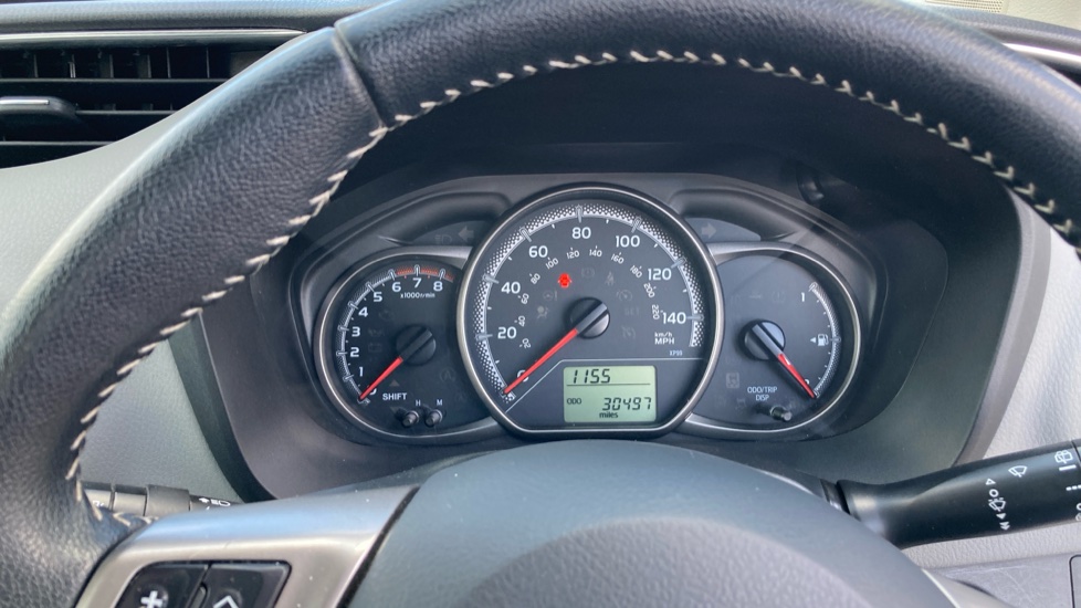 Toyota Yaris 1.0 VVT-i Icon 5dr Petrol Hatchback - Image 18