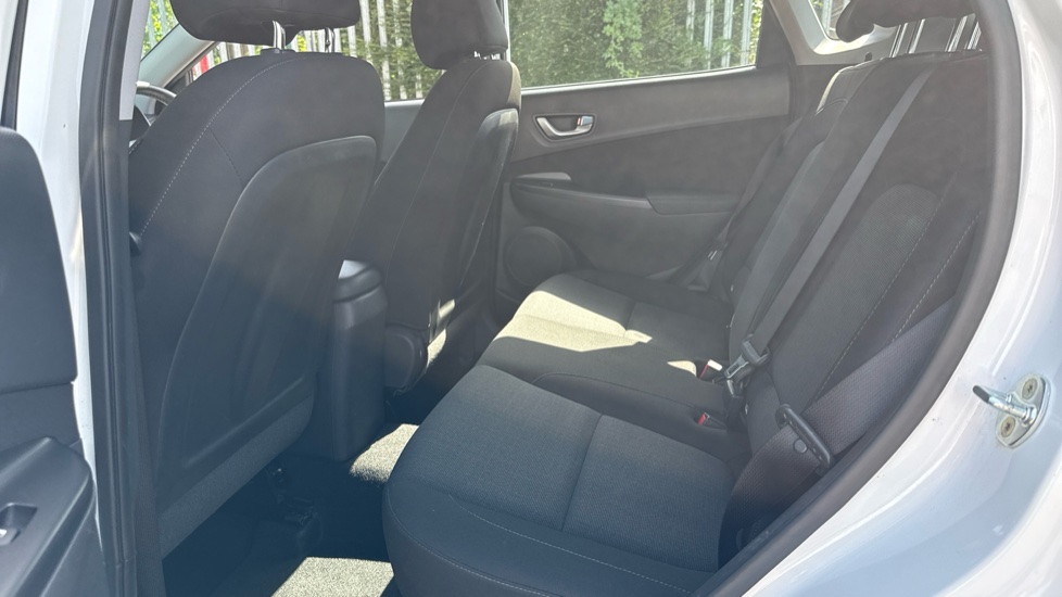 Hyundai KONA 1.0 TGDi 48V MHEV SE Connect 5dr Petrol Hatchback - Image 16