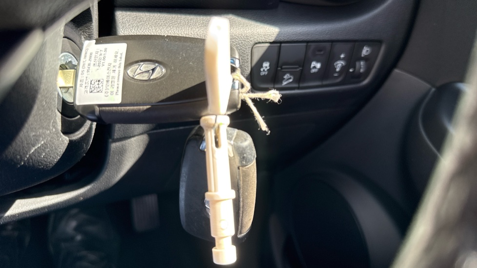 Hyundai KONA 1.0 TGDi 48V MHEV SE Connect 5dr Petrol Hatchback - Image 20