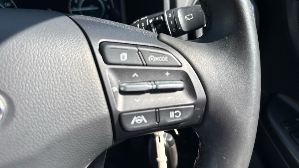 Hyundai KONA 1.0 TGDi 48V MHEV SE Connect 5dr Petrol Hatchback - Image 35