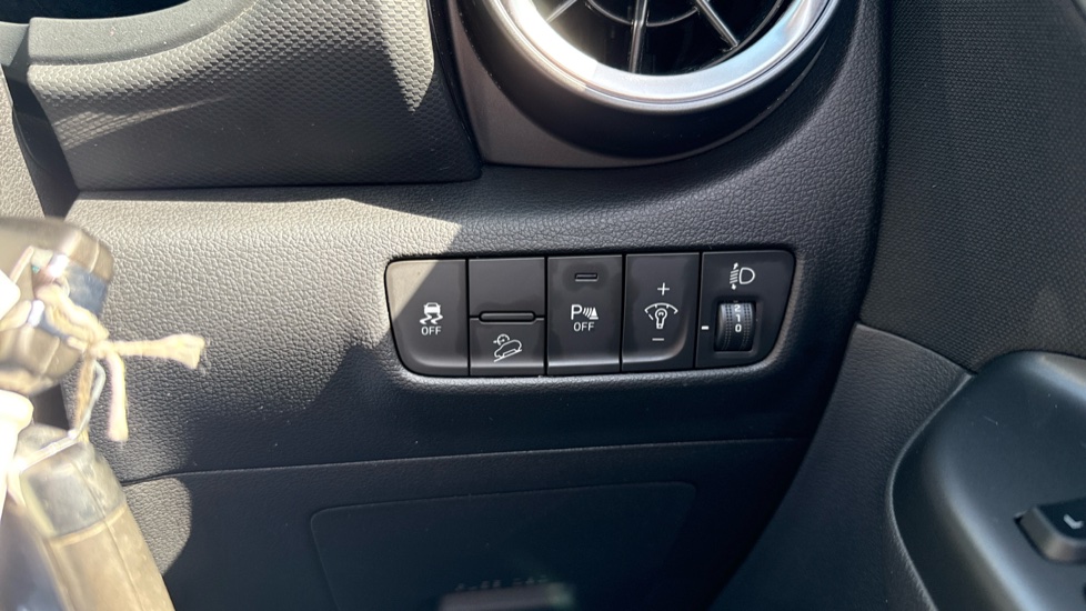 Hyundai KONA 1.0 TGDi 48V MHEV SE Connect 5dr Petrol Hatchback - Image 36