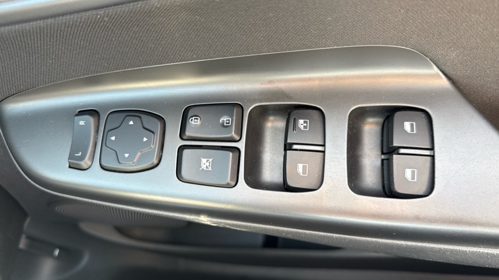 Hyundai KONA 1.0 TGDi 48V MHEV SE Connect 5dr Petrol Hatchback - Image 37