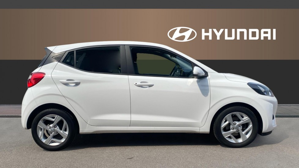 Hyundai i10 1.0 MPi SE Connect 5dr Petrol Hatchback - Image 5
