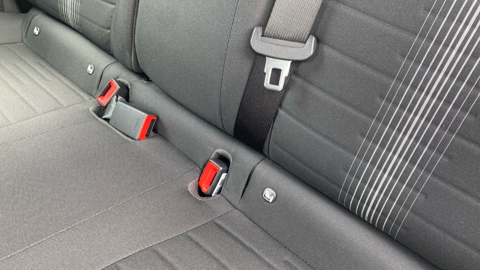 Hyundai i10 1.0 MPi SE Connect 5dr Petrol Hatchback - Image 17