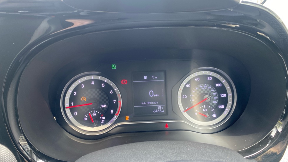 Hyundai i10 1.0 MPi SE Connect 5dr Petrol Hatchback - Image 18