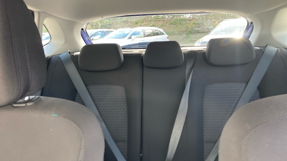 Hyundai i20 1.0T GDi 48V MHD Premium 5dr DCT Petrol Hatchback - Image 15
