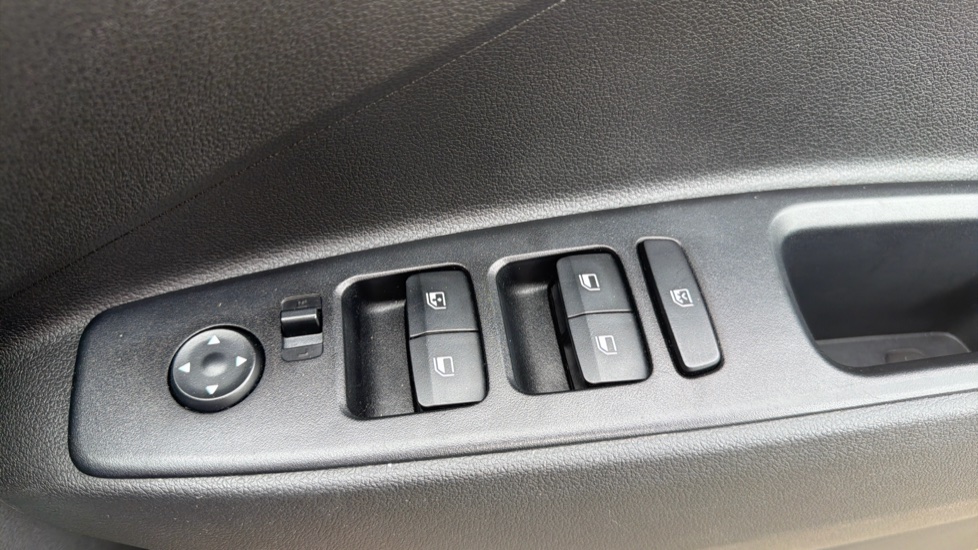 Hyundai i10 1.0 T-GDi N Line 5dr Petrol Hatchback - Image 29