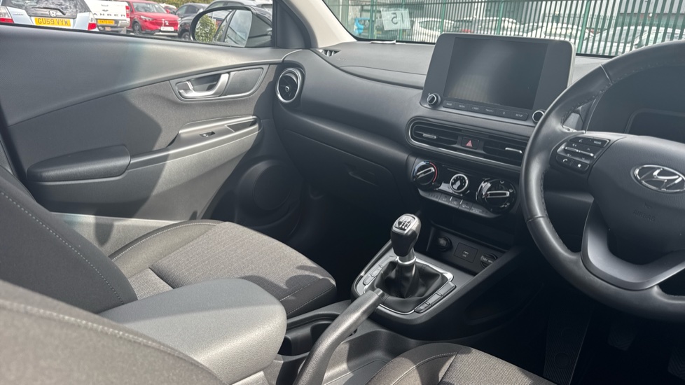 Hyundai KONA 1.0 TGDi 48V MHEV SE Connect 5dr Petrol Hatchback - Image 14