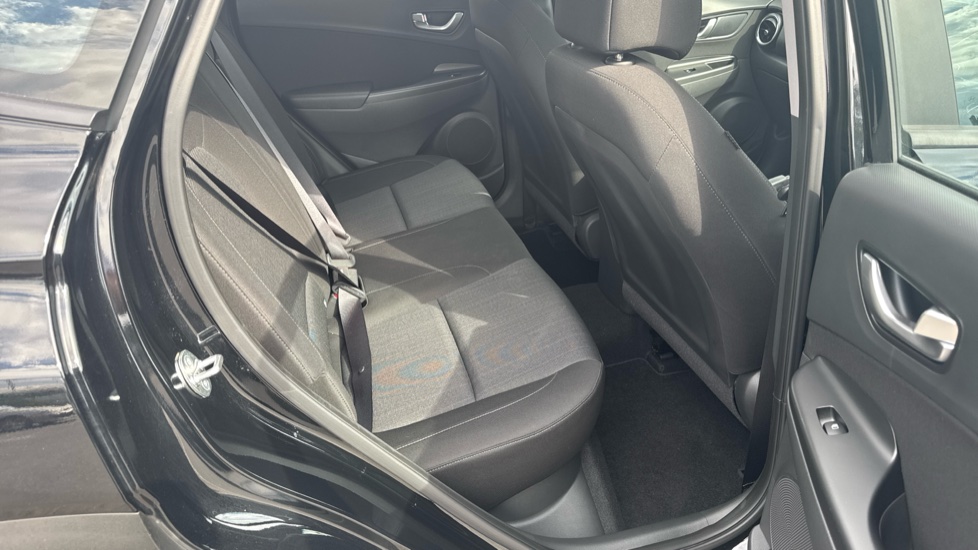 Hyundai KONA 1.0 TGDi 48V MHEV SE Connect 5dr Petrol Hatchback - Image 16