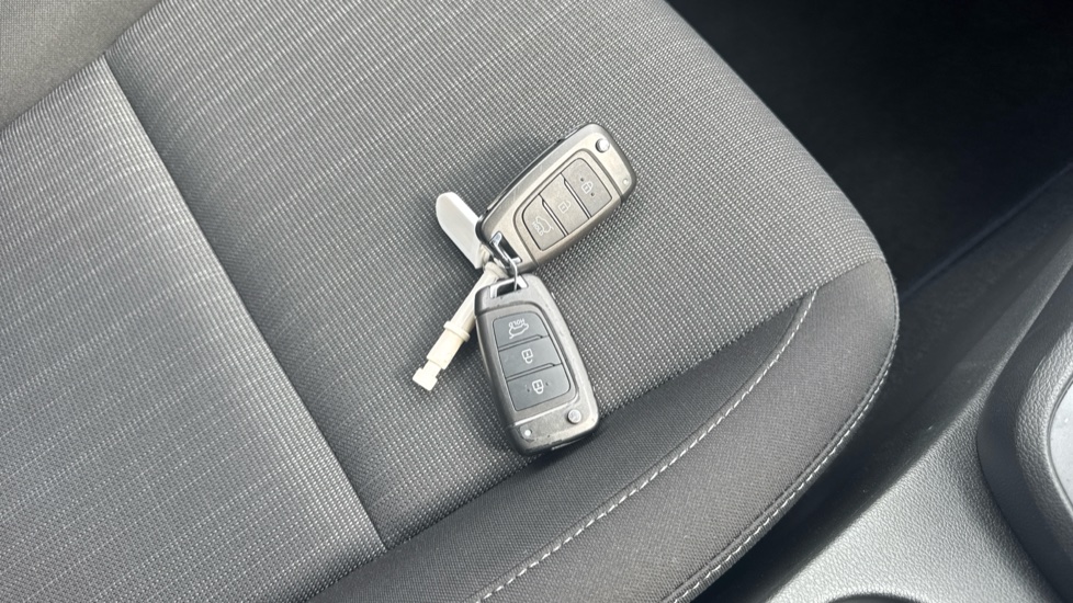 Hyundai KONA 1.0 TGDi 48V MHEV SE Connect 5dr Petrol Hatchback - Image 20