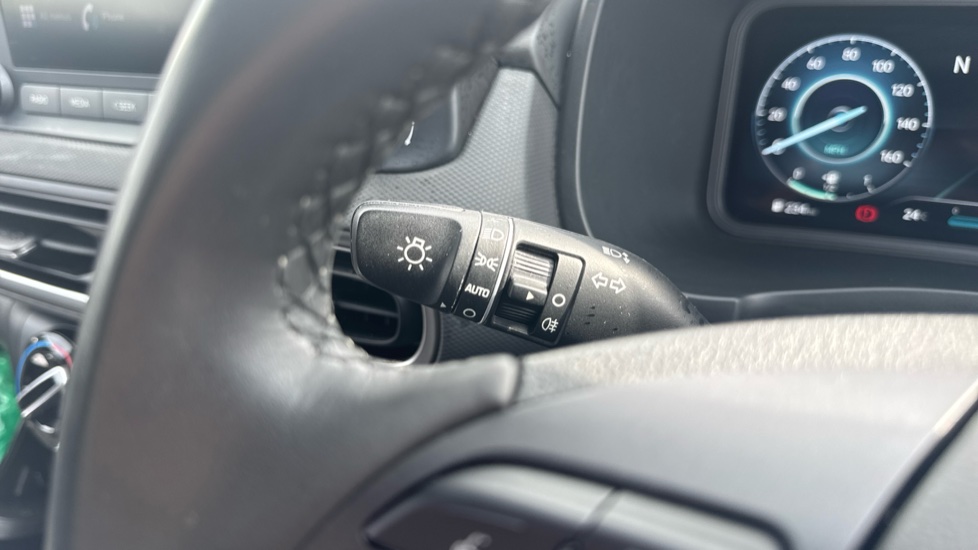 Hyundai KONA 1.0 TGDi 48V MHEV SE Connect 5dr Petrol Hatchback - Image 25