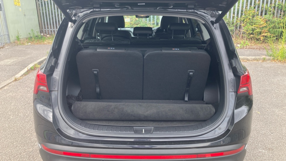 Hyundai SANTA FE 1.6 TGDi Plug-in Hybrid Premium 5dr 4WD Auto Estate - Image 4