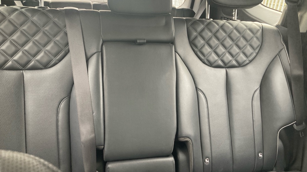 Hyundai SANTA FE 1.6 TGDi Plug-in Hybrid Premium 5dr 4WD Auto Estate - Image 15