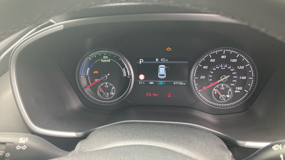 Hyundai SANTA FE 1.6 TGDi Plug-in Hybrid Premium 5dr 4WD Auto Estate - Image 18