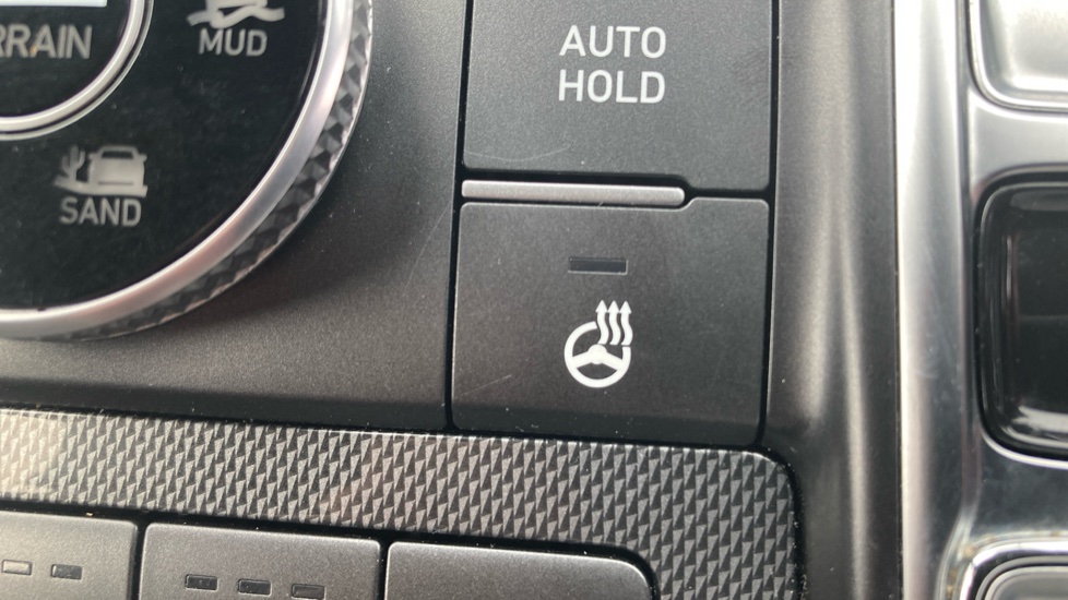 Hyundai SANTA FE 1.6 TGDi Plug-in Hybrid Premium 5dr 4WD Auto Estate - Image 29