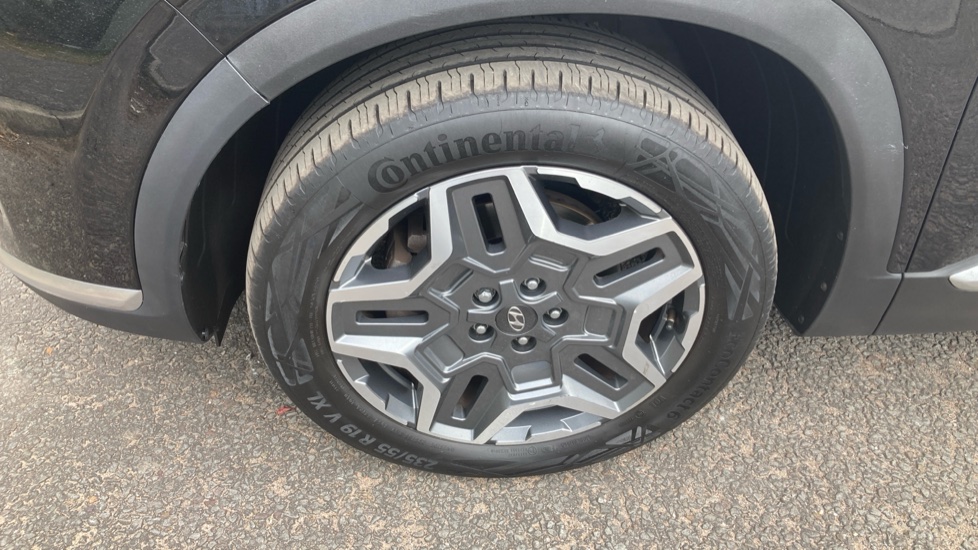 Hyundai SANTA FE 1.6 TGDi Plug-in Hybrid Premium 5dr 4WD Auto Estate - Image 38