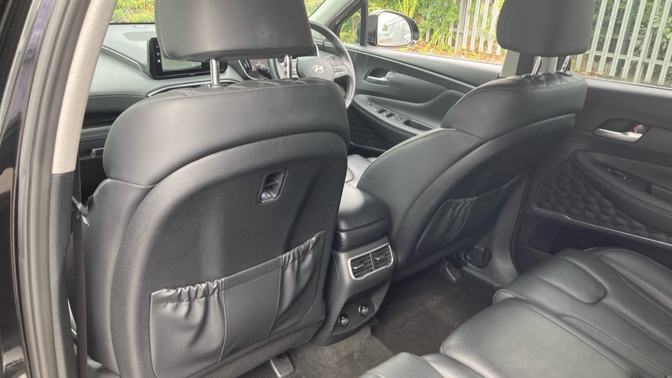 Hyundai SANTA FE 1.6 TGDi Plug-in Hybrid Premium 5dr 4WD Auto Estate - Image 42