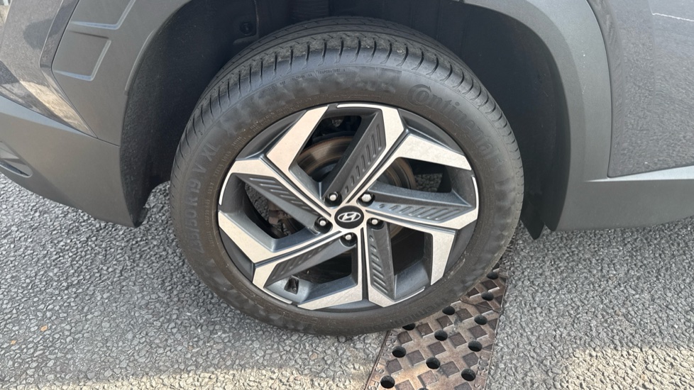 Hyundai TUCSON 1.6 TGDi Ultimate 5dr 2WD Petrol Estate - Image 35
