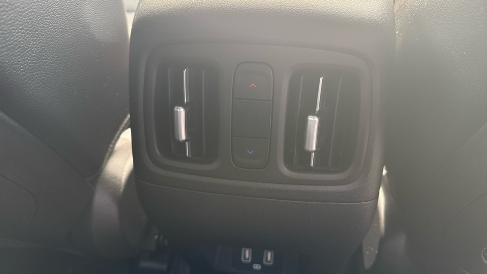 Hyundai TUCSON 1.6 TGDi Ultimate 5dr 2WD Petrol Estate - Image 38