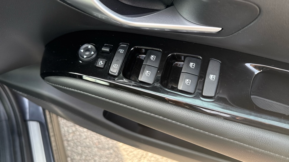 Hyundai TUCSON 1.6 TGDi Ultimate 5dr 2WD Petrol Estate - Image 43