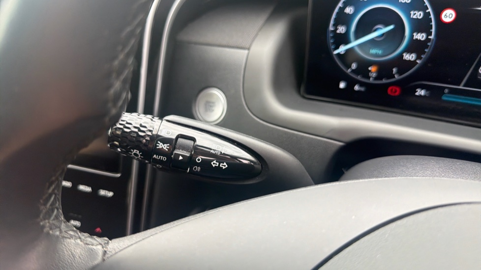 Hyundai TUCSON 1.6 TGDi Premium 5dr 2WD Petrol Estate - Image 25