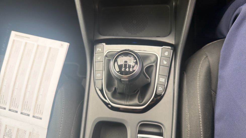 Hyundai TUCSON 1.6 TGDi Premium 5dr 2WD Petrol Estate - Image 28