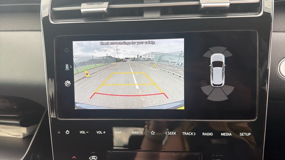 Hyundai TUCSON 1.6 TGDi Premium 5dr 2WD Petrol Estate - Image 30