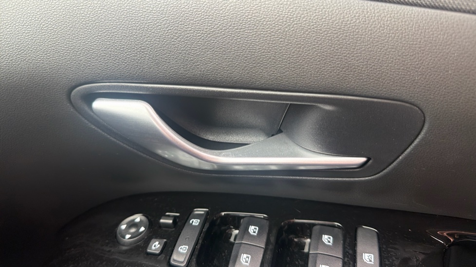 Hyundai TUCSON 1.6 TGDi Premium 5dr 2WD Petrol Estate - Image 35