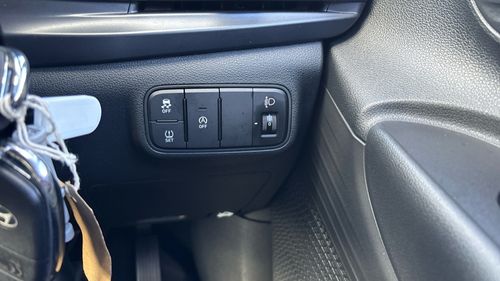 Hyundai i20 1.0T GDi Advance 5dr DCT Petrol Hatchback - Image 30