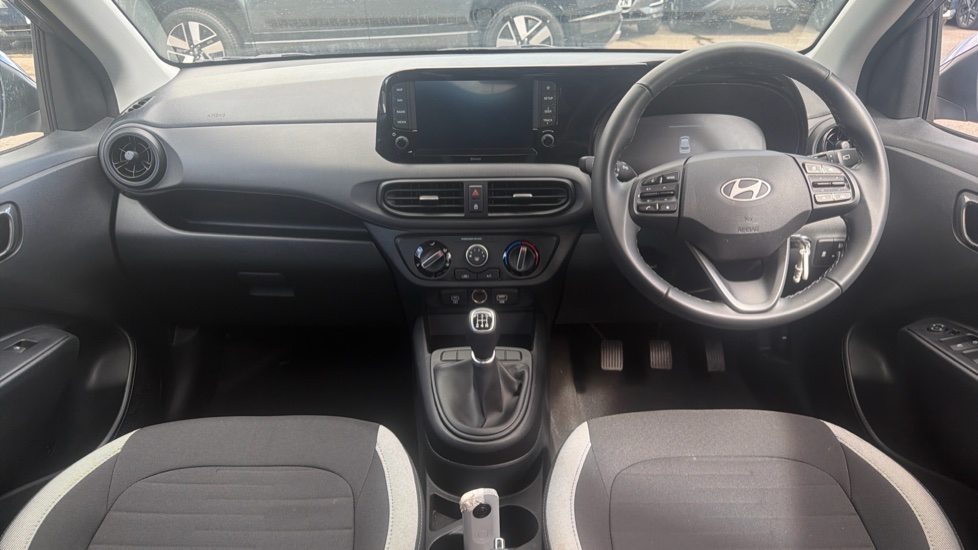 Hyundai i10 1.0 [63] Advance 5dr [Nav] Petrol Hatchback - Image 10
