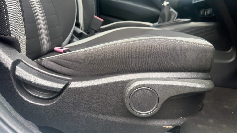 Hyundai i10 1.0 [63] Advance 5dr [Nav] Petrol Hatchback - Image 39