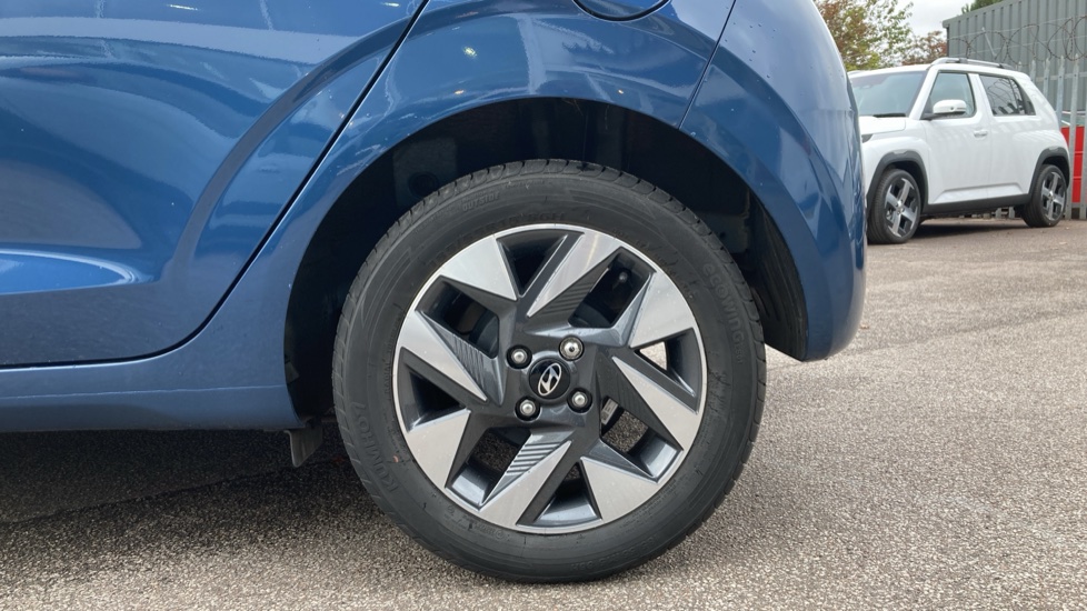 Hyundai i10 1.0 [63] Advance 5dr Auto [Nav] Petrol Hatchback - Image 7