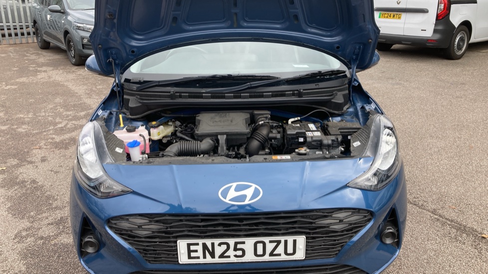 Hyundai i10 1.0 [63] Advance 5dr Auto [Nav] Petrol Hatchback - Image 8