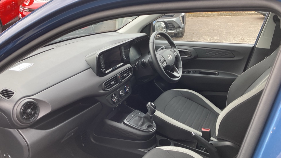Hyundai i10 1.0 [63] Advance 5dr Auto [Nav] Petrol Hatchback - Image 9