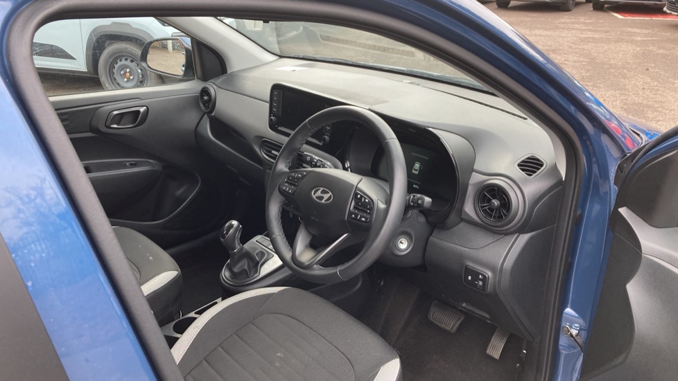 Hyundai i10 1.0 [63] Advance 5dr Auto [Nav] Petrol Hatchback - Image 11
