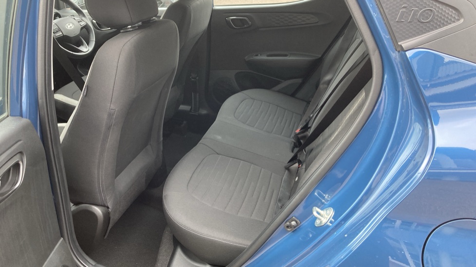 Hyundai i10 1.0 [63] Advance 5dr Auto [Nav] Petrol Hatchback - Image 16