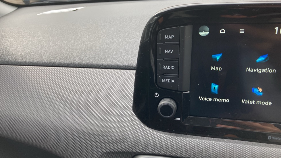 Hyundai i10 1.0 [63] Advance 5dr Auto [Nav] Petrol Hatchback - Image 28