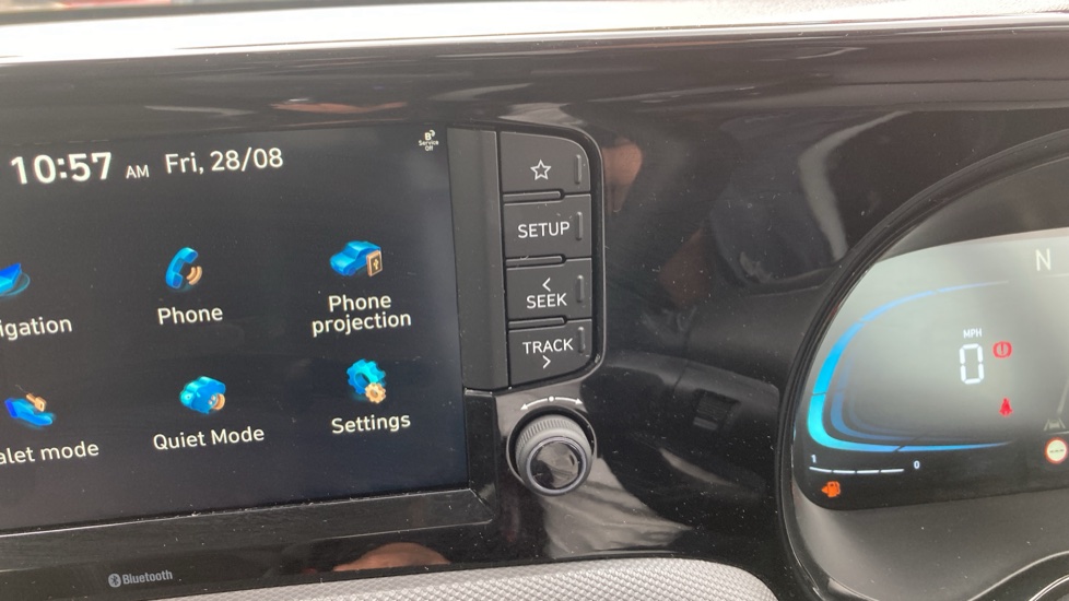 Hyundai i10 1.0 [63] Advance 5dr Auto [Nav] Petrol Hatchback - Image 29