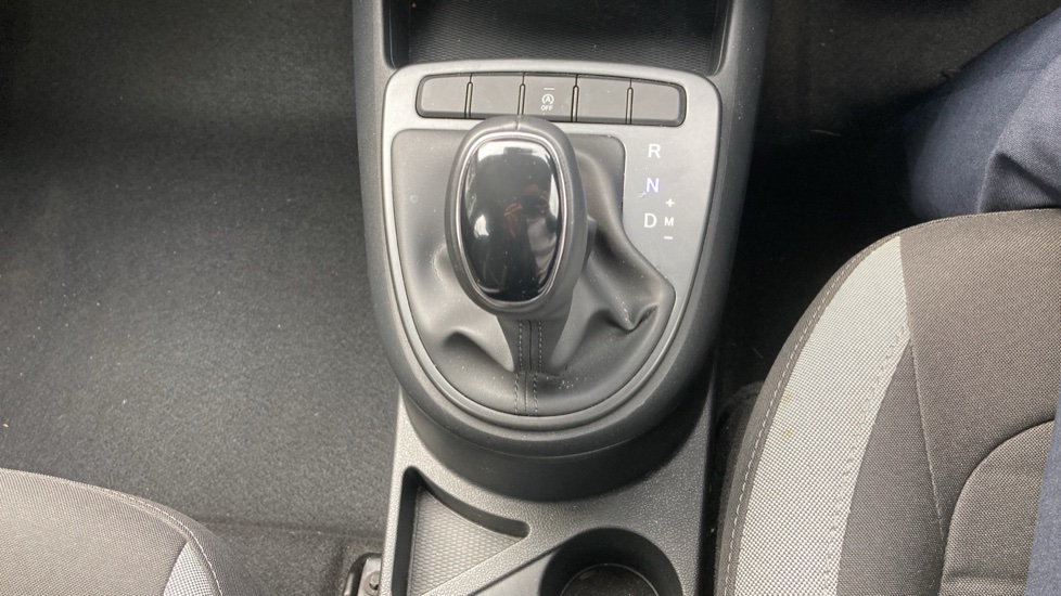 Hyundai i10 1.0 [63] Advance 5dr Auto [Nav] Petrol Hatchback - Image 34