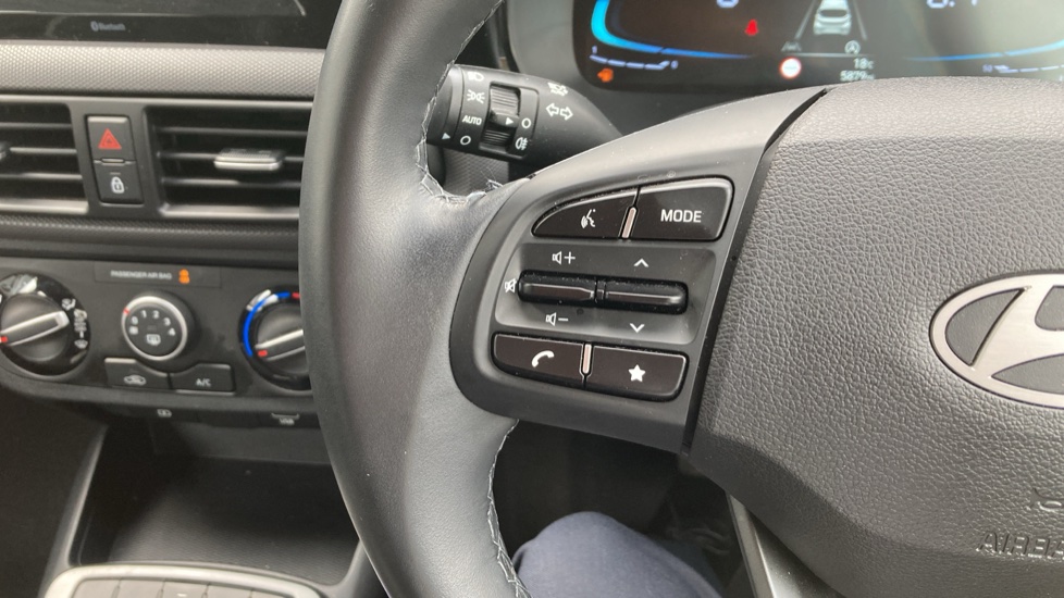 Hyundai i10 1.0 [63] Advance 5dr Auto [Nav] Petrol Hatchback - Image 38