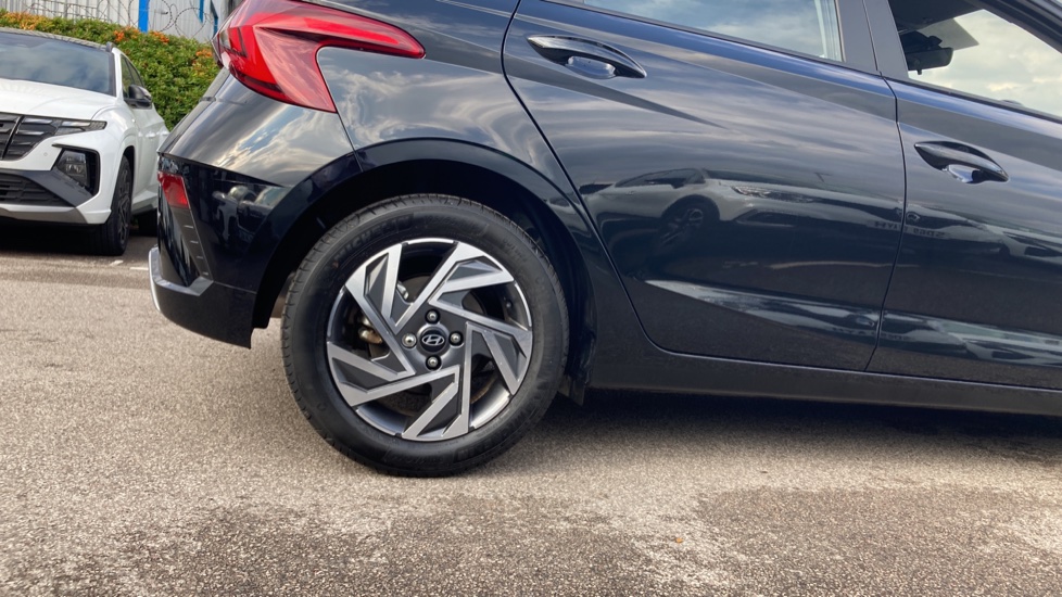 Hyundai i20 1.0T GDi Advance [Nav] 5dr Petrol Hatchback - Image 7