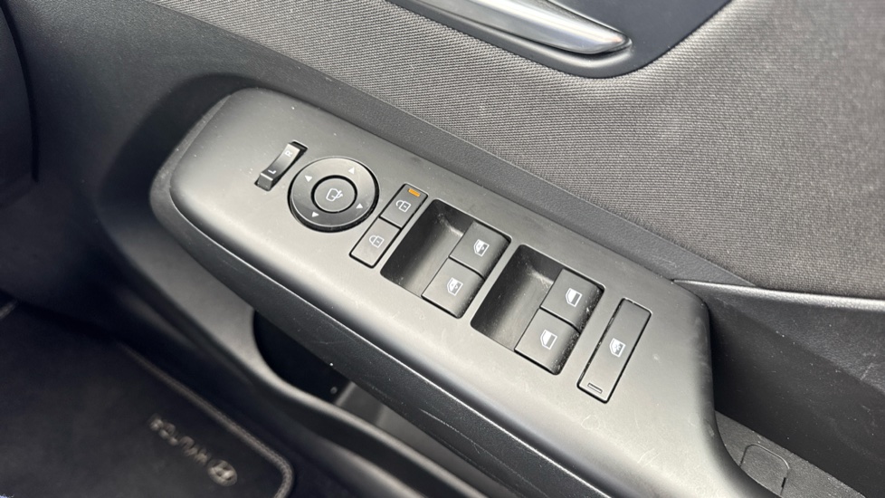 Hyundai KONA 1.6T 138 Advance 5dr Petrol Hatchback - Image 25