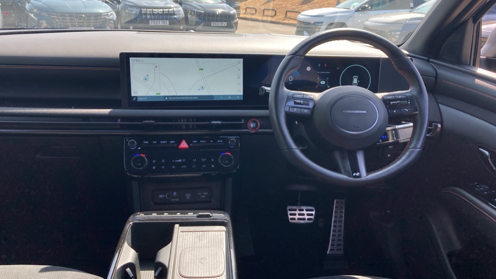 Hyundai TUCSON 1.6T Plug-in Hybrid N Line S 5dr Auto Estate - Image 10