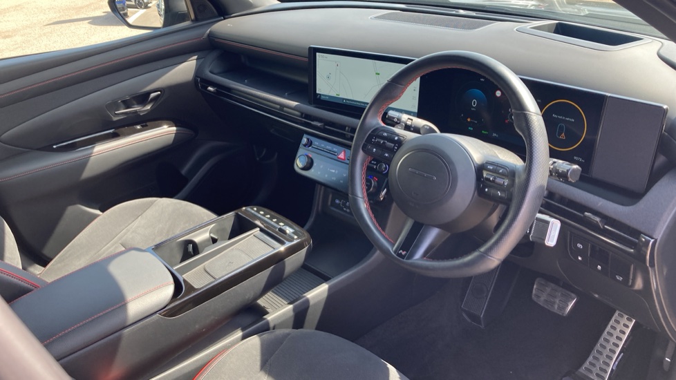 Hyundai TUCSON 1.6T Plug-in Hybrid N Line S 5dr Auto Estate - Image 11